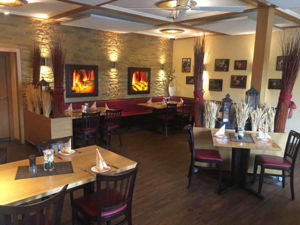 Metterich Gasthaus "Zur Alten Dorfschmiede" מראה חיצוני תמונה